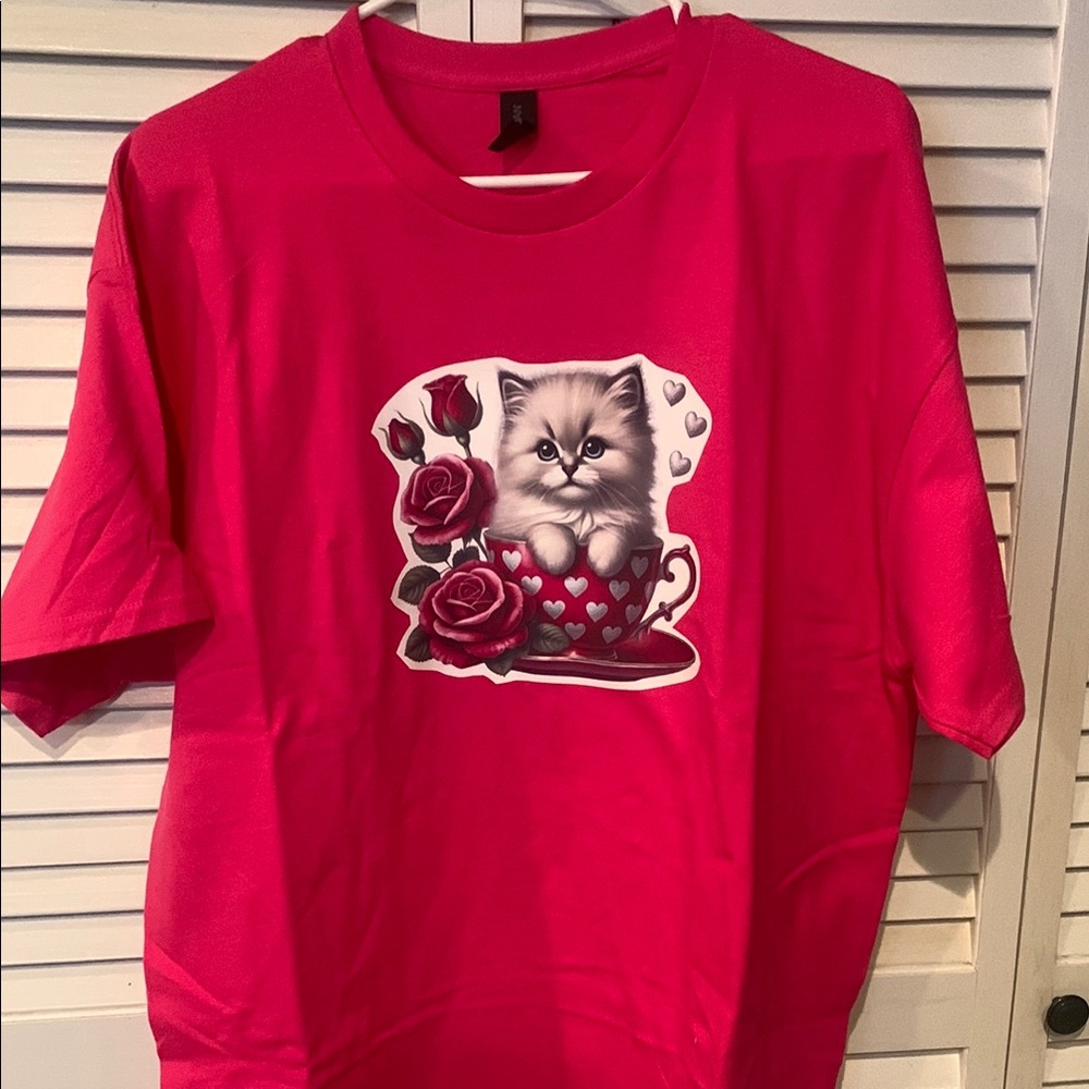 Ladies Printed Graphic Cat Tee Shirt